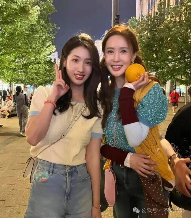 皇冠信用網最新地址
_自曝与丈夫经常吵架?但怎么感觉她是在变相秀恩爱呢皇冠信用網最新地址
!