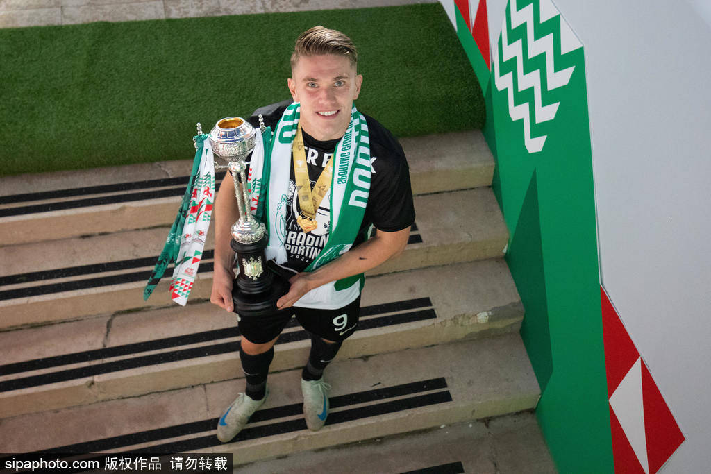 皇冠信用盘代理流程
_曼联锋无力有救了?瑞典神锋约克雷斯开腔皇冠信用盘代理流程
!6000万镑搅动英超夏窗!