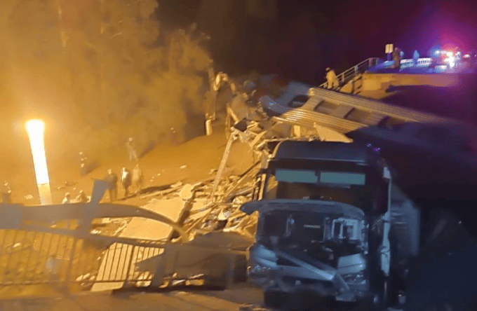 皇冠信用盘网址
_没有人会与“恐怖分子”谈判皇冠信用盘网址
!普京明确:俄方拒绝乌方至少30天停火协议