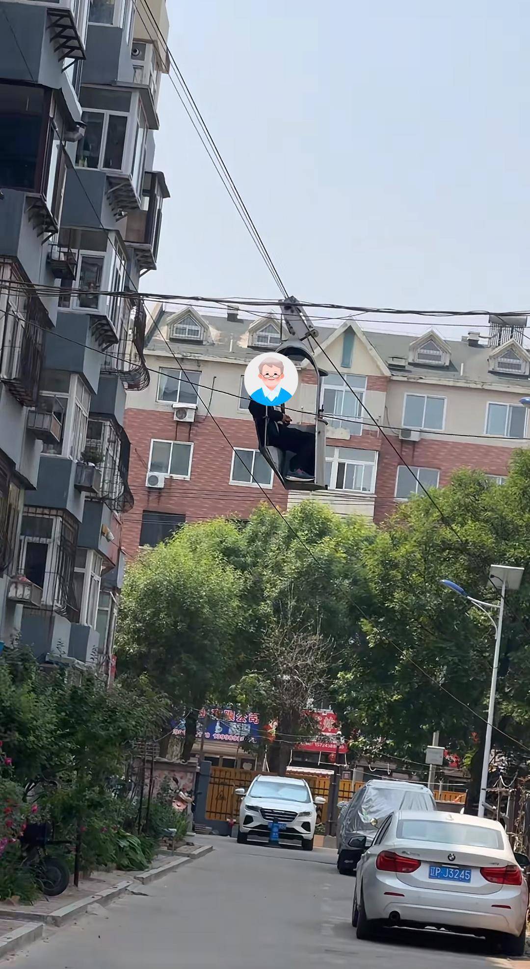 皇冠信用網代理流程
_辽宁葫芦岛一老人自制电梯上五楼皇冠信用網代理流程
,居委会:曾申请专利,目前已拆除