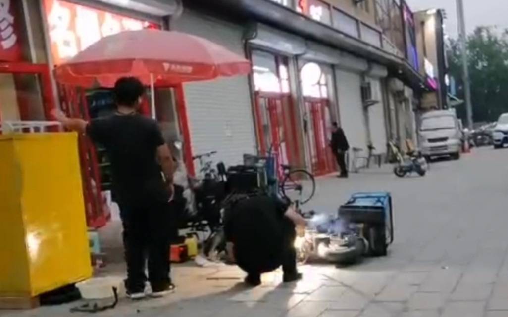 皇冠登3管理出租
_无证电焊电动自行车支架皇冠登3管理出租
,北京丰台一男子被拘留