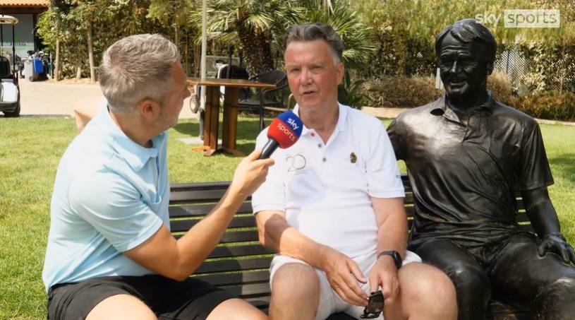 皇冠信用盘登2登3
_范加尔:皇冠信用盘登2登3
我早就说过曼联是一家商业俱乐部 主帅无权决定引援