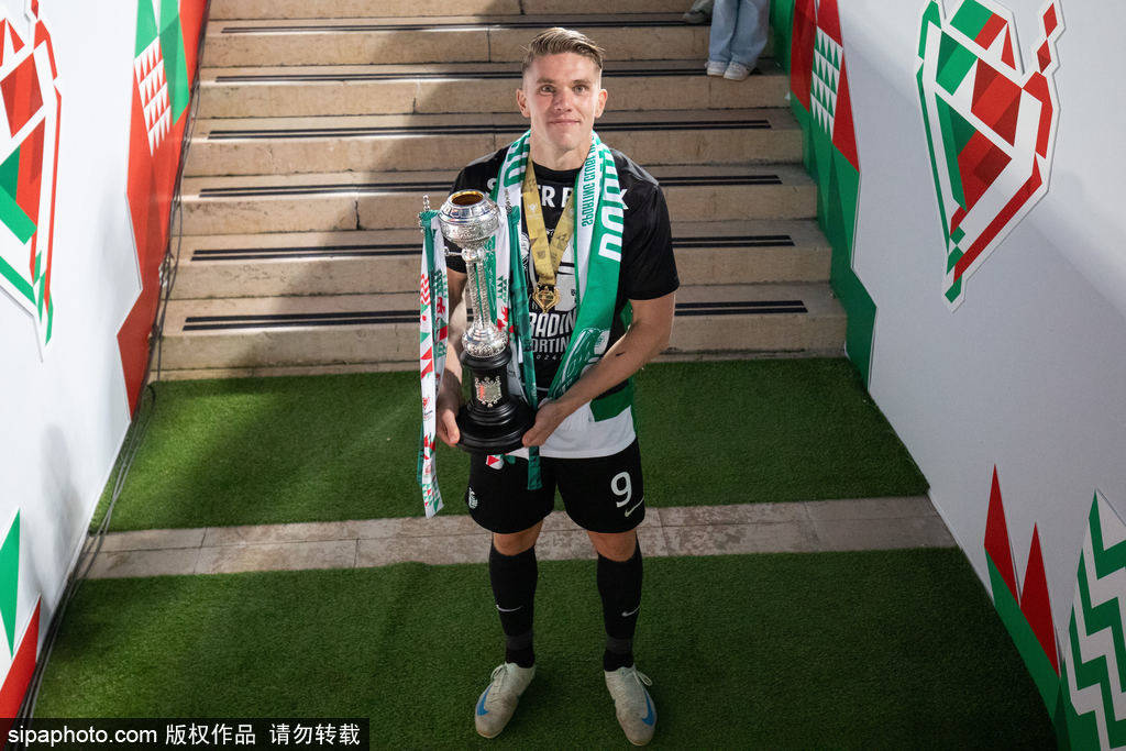 皇冠信用網网址
_曼联引援瞄准维克托·约基雷斯:为何这笔交易可能改变红魔的未来皇冠信用網网址
?