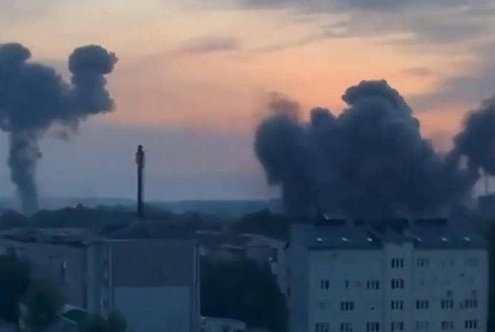 德国甲组联赛_俄罗斯大规模轰炸乌克兰德国甲组联赛,基辅被轰炸300分钟,特朗普指责泽连斯基:不应该招惹普京!