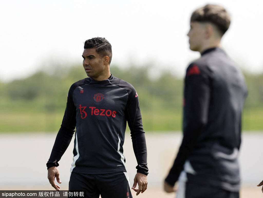 hga026注册
_曼联1.2亿豪购两翼齐飞!阿莫林3-4-3阵型藏玄机hga026注册
,B费“退位”中场?红魔复兴有望!