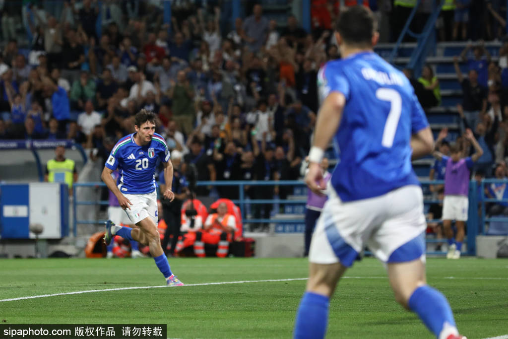 皇冠信用網登1
_斯帕莱蒂告别战皇冠信用網登1
!世预赛-坎比亚索建功 意大利2-0取首胜