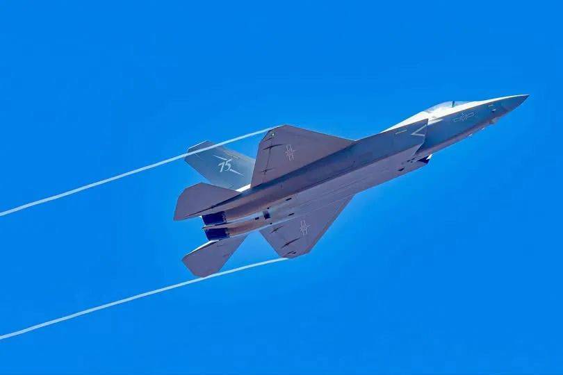 皇冠信用网出租
_振奋!网友拍到2架歼-35伴飞歼-20皇冠信用网出租
,中国歼-35批量服役了?