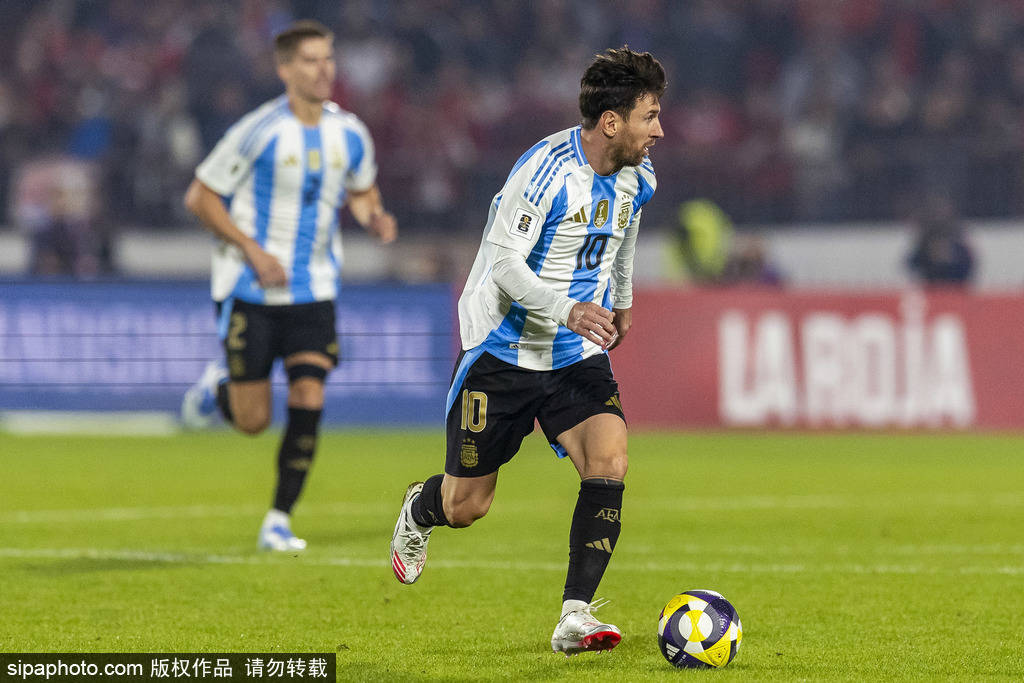 皇冠信用盘正网
_展望2026世界杯:C罗梅西谢幕战+巴西冲6星 意大利又缺席皇冠信用盘正网
?