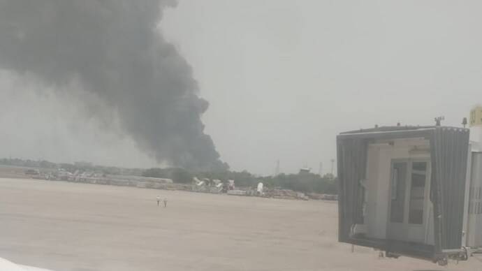 皇冠信用网开户
_一架客机在印度坠毁 机上246人遇难