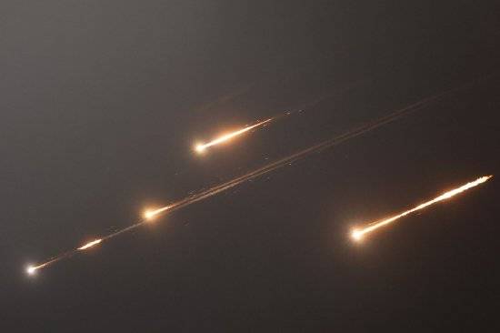 皇冠信用網结算日
_伊朗以导弹齐射回应以色列的大规模袭击