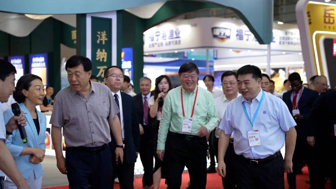 皇冠信用盘怎么开户
_福建省委副书记、福州市委书记郭宁宁等领导亲临渔博会天马科技展位视察指导皇冠信用盘怎么开户
!