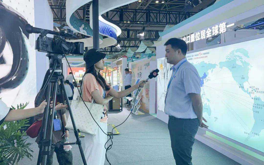 皇冠信用盘怎么开户
_福建省委副书记、福州市委书记郭宁宁等领导亲临渔博会天马科技展位视察指导皇冠信用盘怎么开户
!