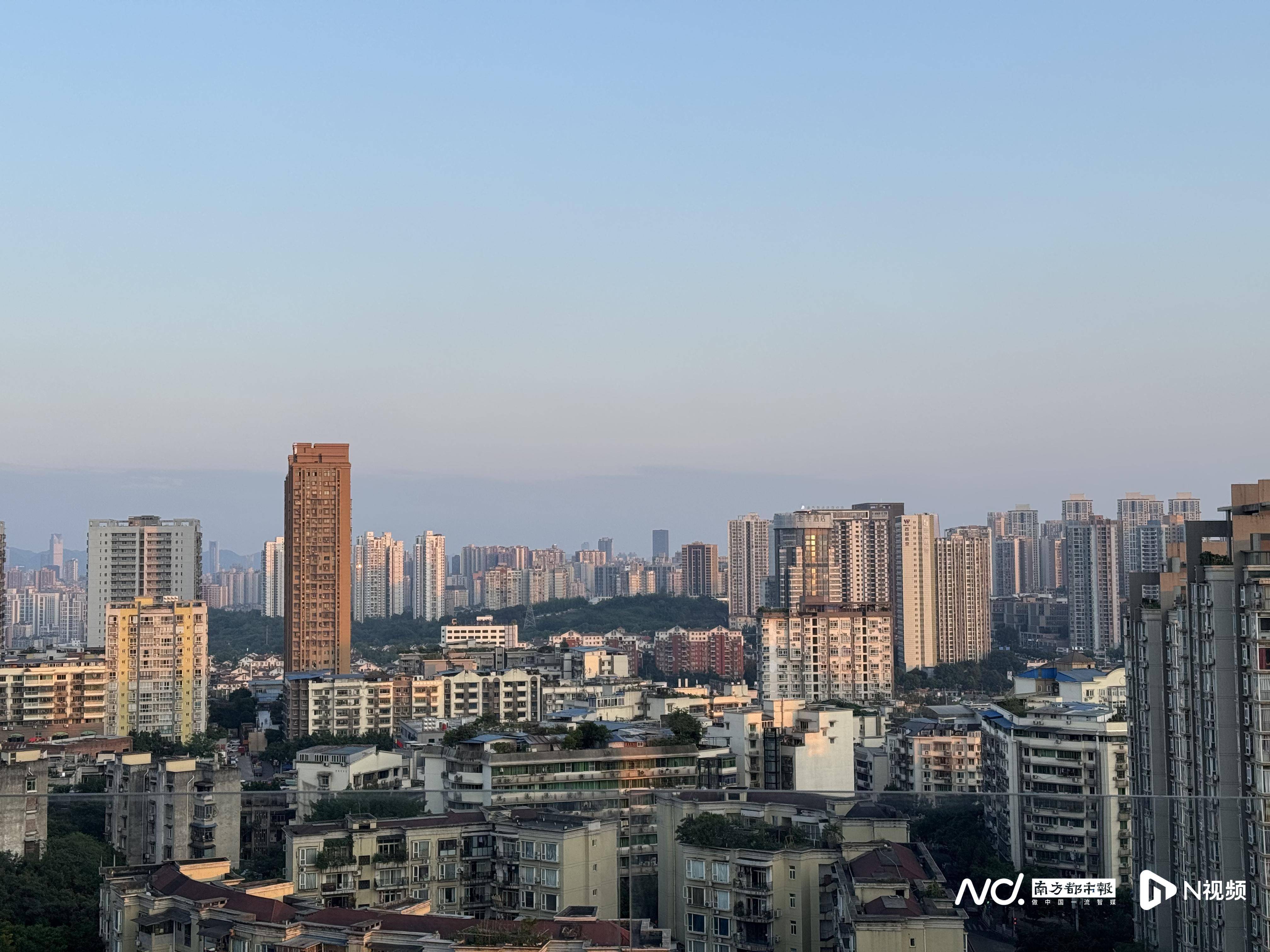 皇冠信用网登2代理
_解码中国经济第四城:重庆主城区十年卖房面积相当于5个澳门