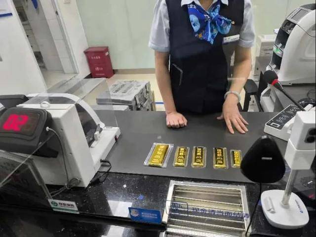 皇冠信用网平台出租
_广西老人被深度洗脑半个月皇冠信用网平台出租
,坚持要买230万黄金!关键时刻......