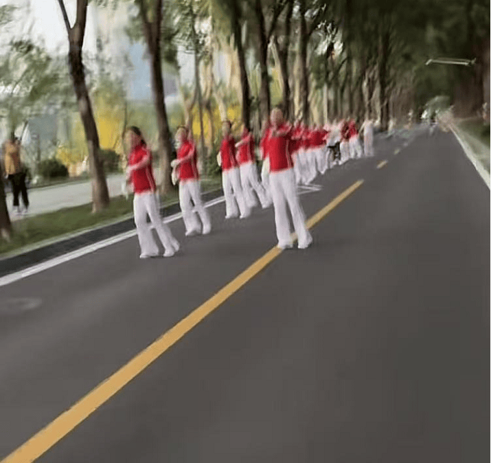 皇冠信用網结算日是哪天
_武汉大妈拉线封路跳广场舞皇冠信用網结算日是哪天
,悬挂告示“锻炼区域车辆绕行”?当地回应