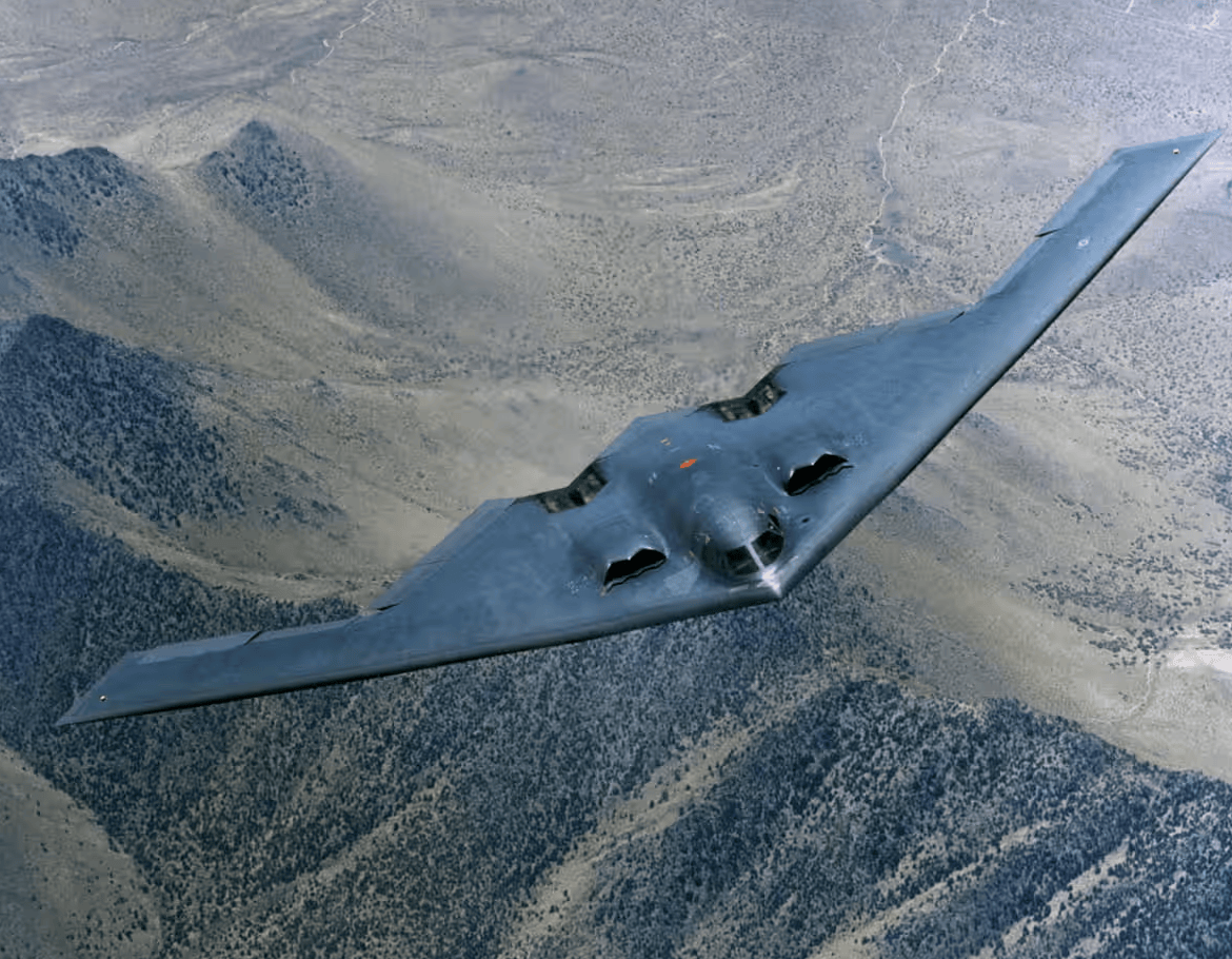 希拉尔足球_美国若下场希拉尔足球,或出动B-2轰炸机对以色列“啃不下来”的伊朗核设施投下巨型钻地炸弹