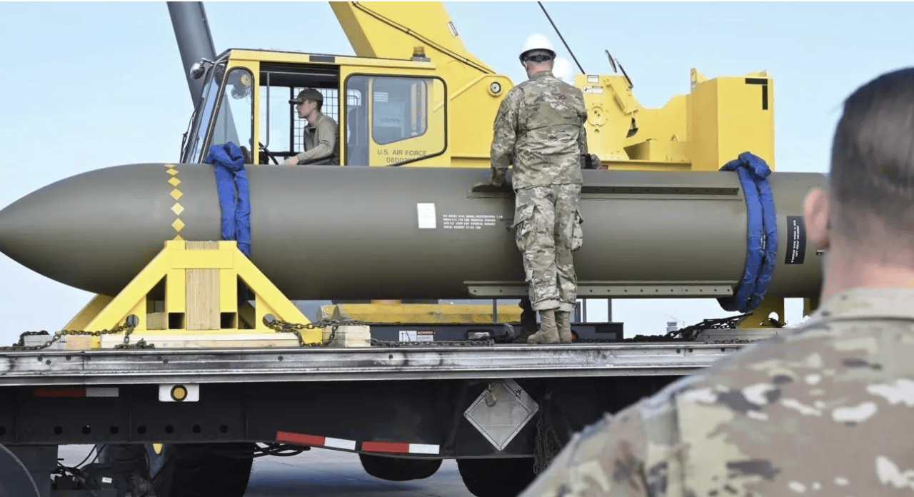 希拉尔足球_美国若下场希拉尔足球,或出动B-2轰炸机对以色列“啃不下来”的伊朗核设施投下巨型钻地炸弹