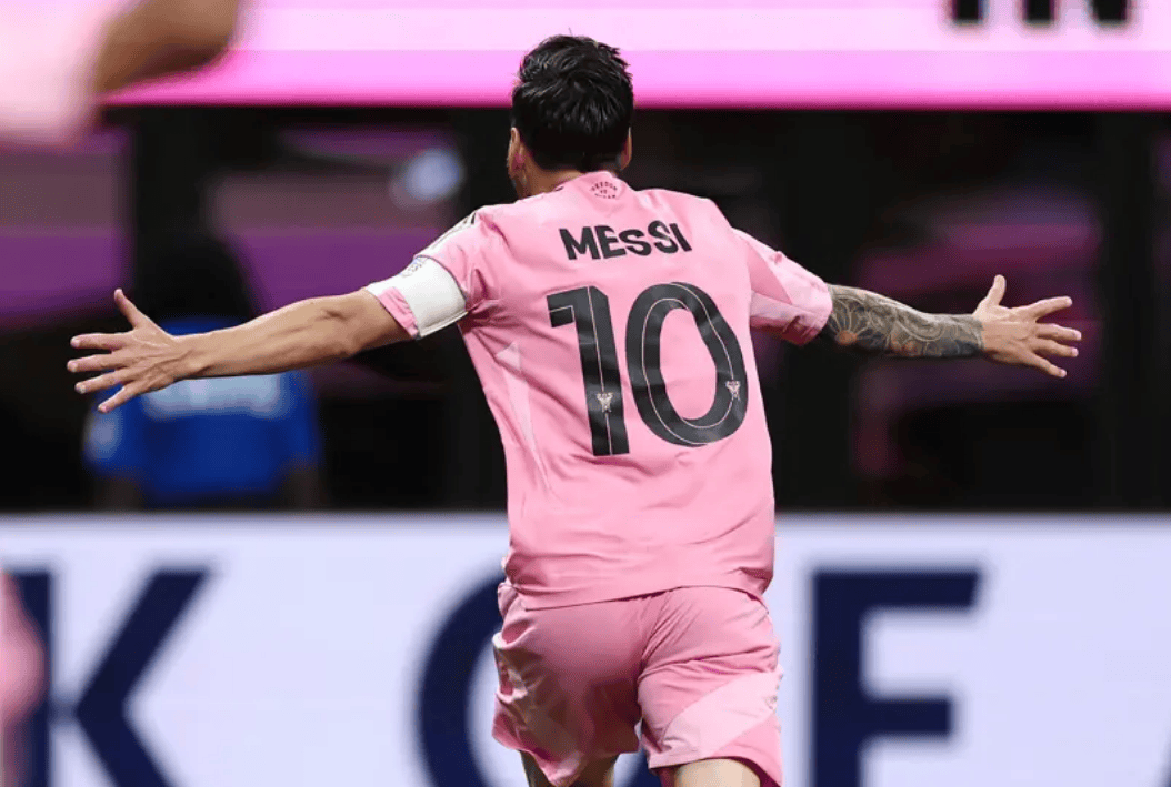 法林明高RJ vs 艾斯柏兰斯_世俱杯-梅西任意球破门 迈阿密国际2-1逆转波尔图首胜