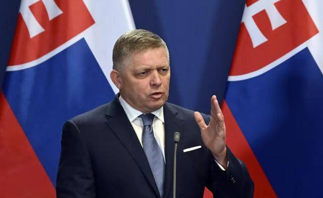 皇冠信用庄家_特朗普要把北约32国皇冠信用庄家,全绑上战车!菲佐撂挑子,推牌不玩了