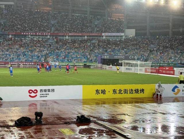 皇冠信用盘网址_常州一烧烤店花10万赞助苏超皇冠信用盘网址,因系唯一个体赞助商爆火,附近商户:之前生意一直好