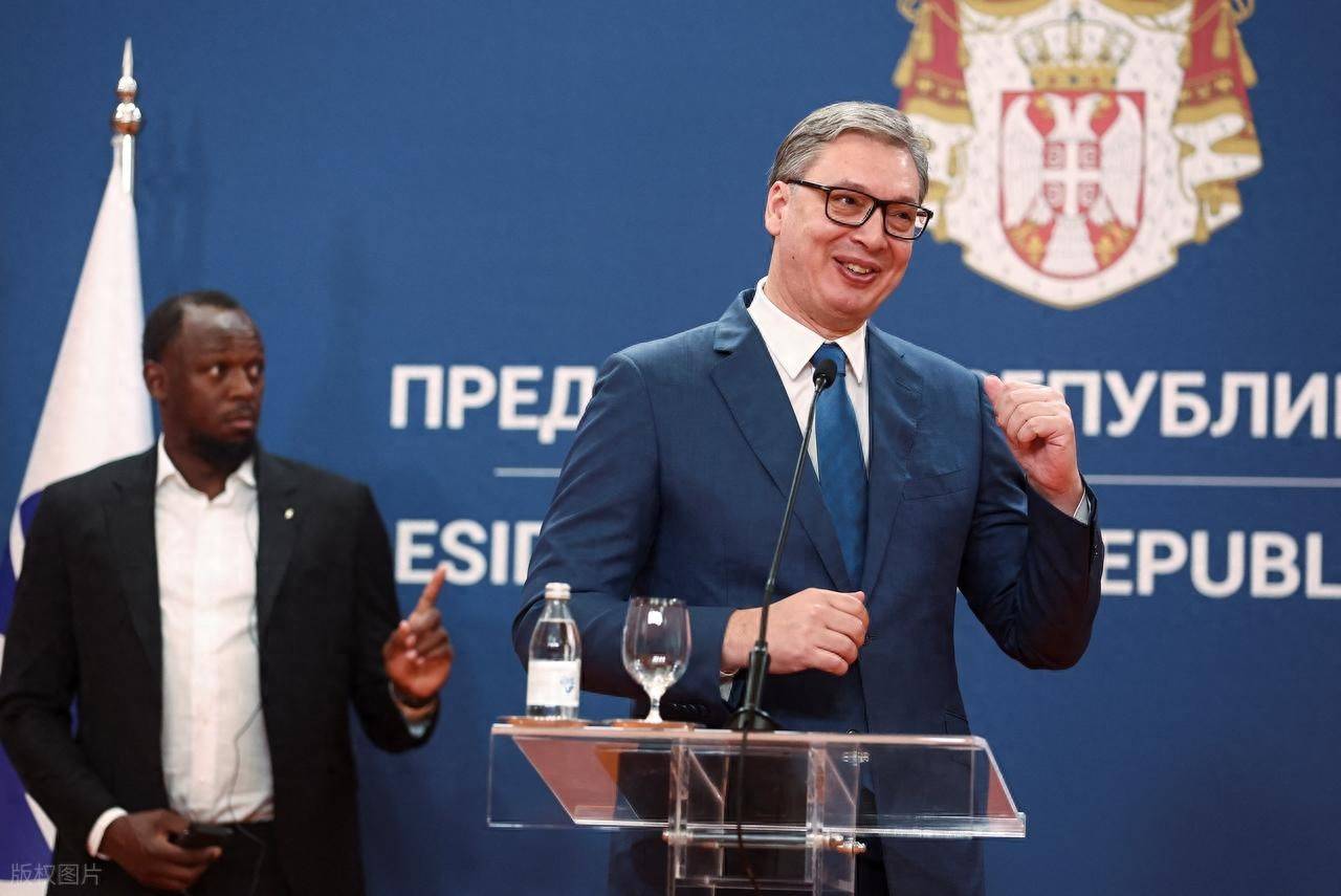 波兰超级联赛_从16亿到零波兰超级联赛,塞尔维亚全面暂停军火出口,只因被俄指背刺?武契奇陷入两难选择!