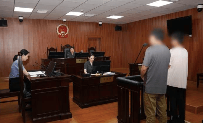 皇冠信用网代理_邀请好友到自家小院坐坐皇冠信用网代理,男子竟掏出这种东西招待!法院判决