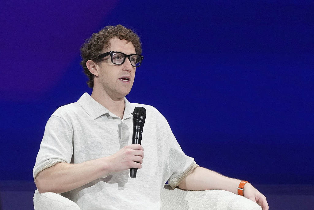 皇冠信用盘代理平台_白宫六代战机机密会议上扎克伯格突然闯入皇冠信用盘代理平台?美媒痛批白宫西翼已成“社交场”