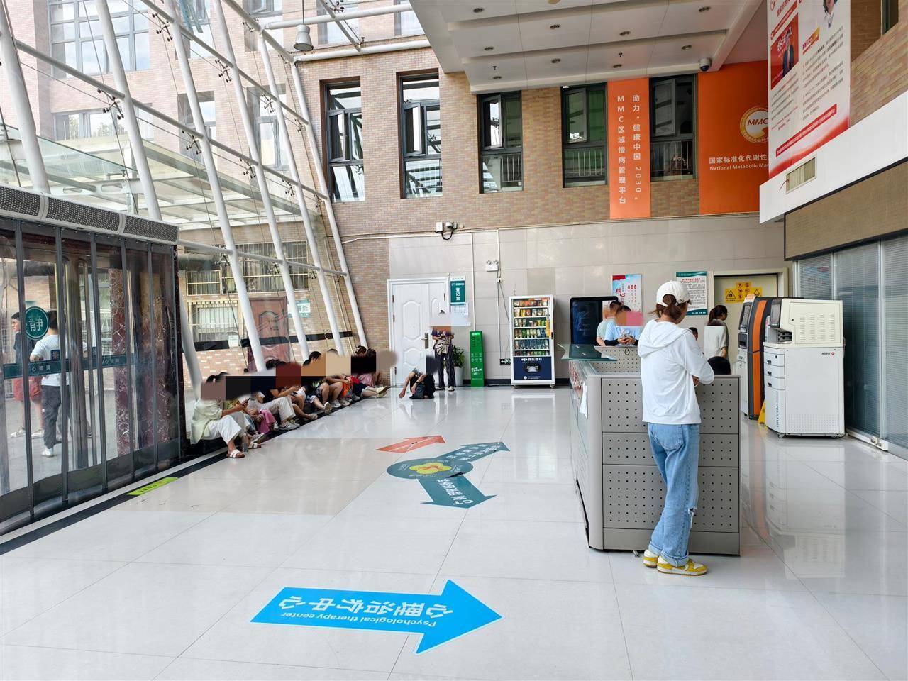 皇冠信用網会员账号_天水血铅异常幼儿确诊铅中毒皇冠信用網会员账号,疑似“毒源”浮出水面:抽检的三色发糕和玉米肠卷添加剂超标