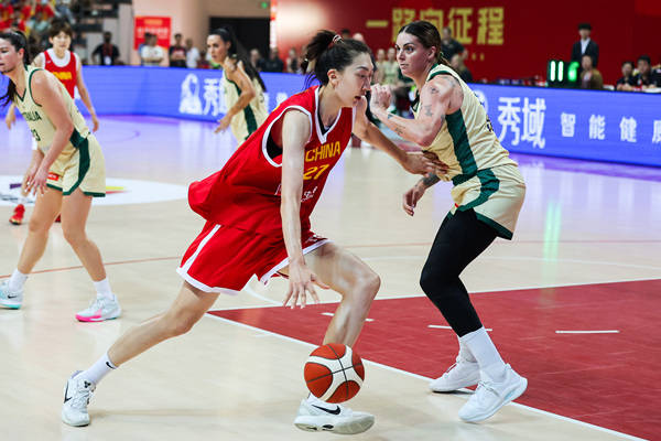 hga010代理_热身赛-杨舒予15分杨力维关键2罚 中国女篮逆转澳洲