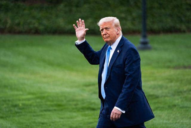 皇冠信用網会员_比美国还大胆?30%关税将至皇冠信用網会员,欧盟对特朗普低头,反向中国下命令