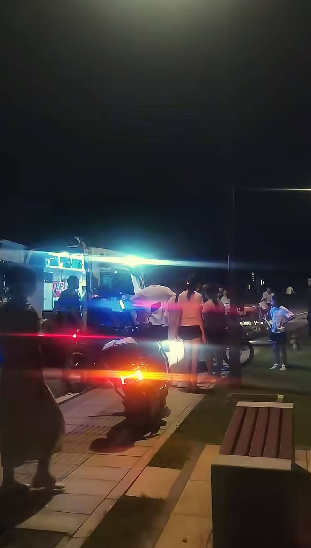 体育皇冠信用网_“时不时看到120来!”长沙一公园夜骑事故频发体育皇冠信用网,记者探访!多方回应