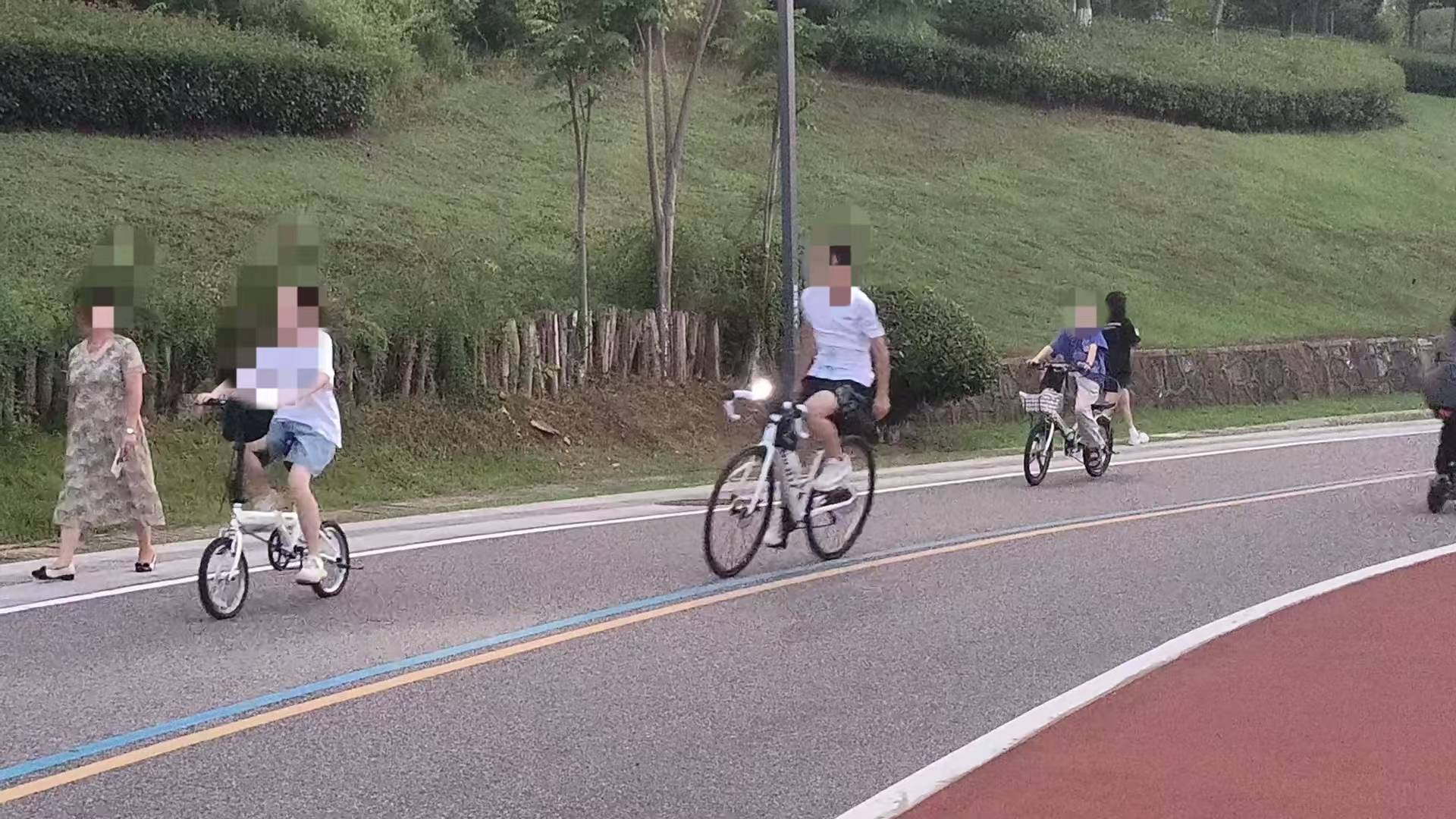 体育皇冠信用网_“时不时看到120来!”长沙一公园夜骑事故频发体育皇冠信用网,记者探访!多方回应