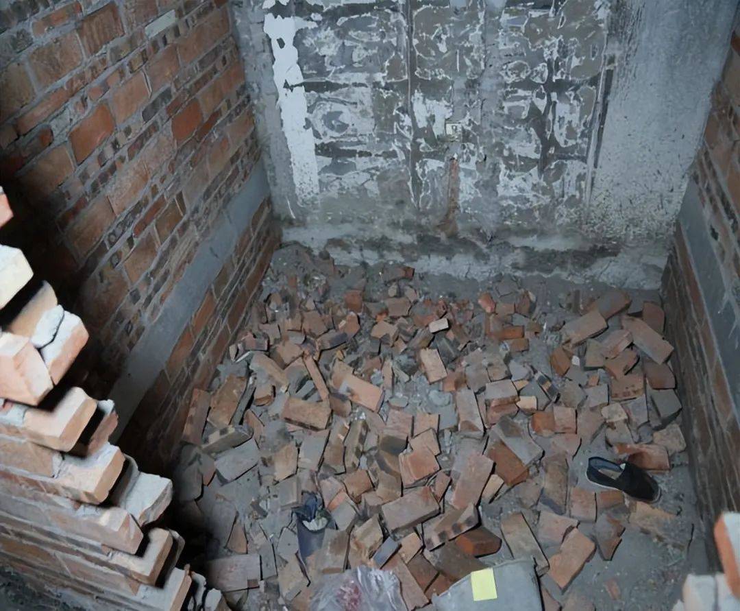 诺丁汉森林vs布伦特福德
_3人高坠身亡诺丁汉森林vs布伦特福德
!深圳官方发布较大事故调查报告