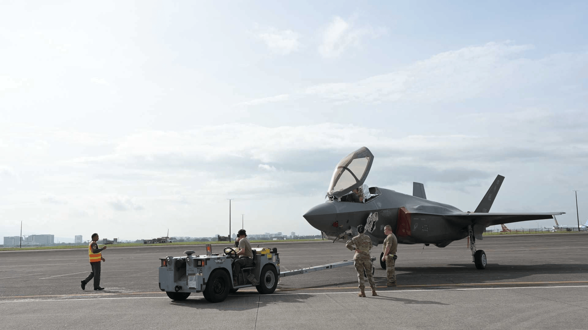 怎么申请皇冠信用盘_歼20制造了一批又一批怎么申请皇冠信用盘,歼35歼16加速生产,对于美军意味着什么?