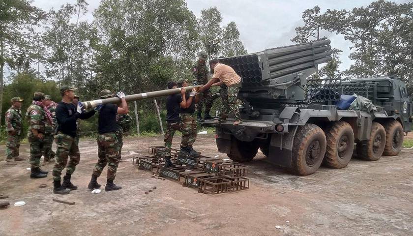 皇冠信用网登1
_泰柬冲突已致泰国12人死亡皇冠信用网登1
,泰国代总理:尚未进入战争状态