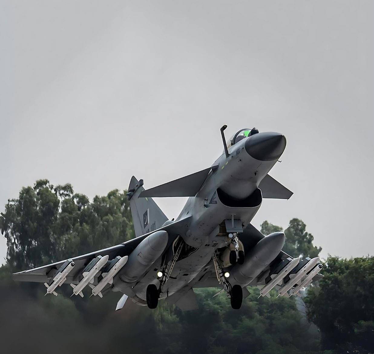 皇冠登1登2登3
_阵风被歼-10击落4架后皇冠登1登2登3
,法国战机又迎来噩耗:乌军幻影-2000坠毁