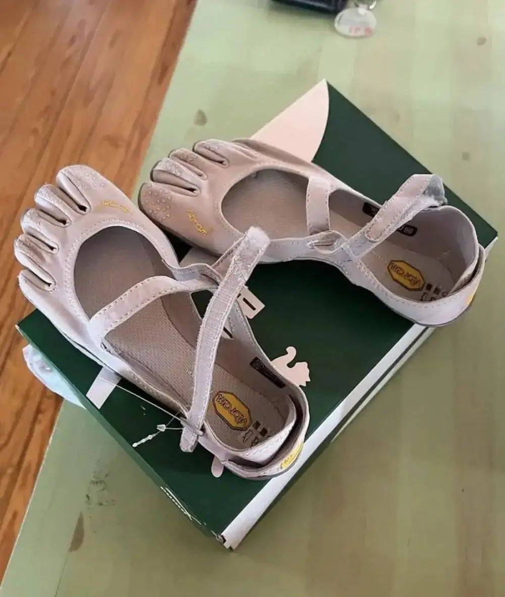 皇冠皇冠信用网平台
_年轻人正在用丑鞋踹翻全世界