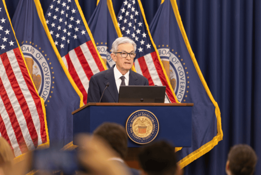 如何注册皇冠足球代理
_20年来首次如何注册皇冠足球代理
,美总统突然造访美联储,特朗普当面施压:我要你降息