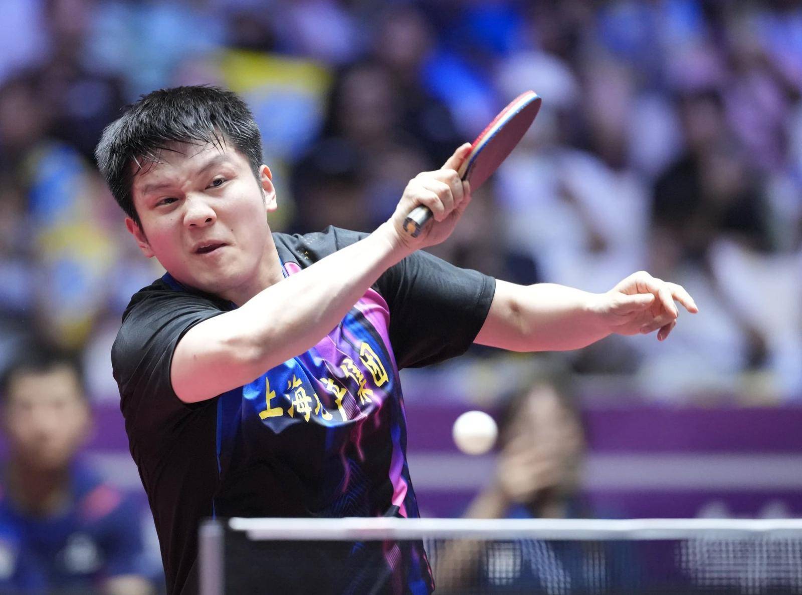 皇冠信用网
_乒超联赛卫冕冠军演逆转 樊振东13连胜难救主