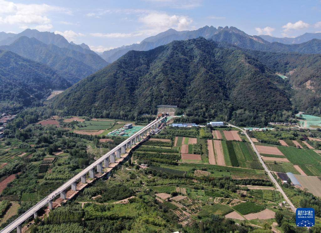 皇冠信用網正网
_西康高铁全线完成桥梁架设