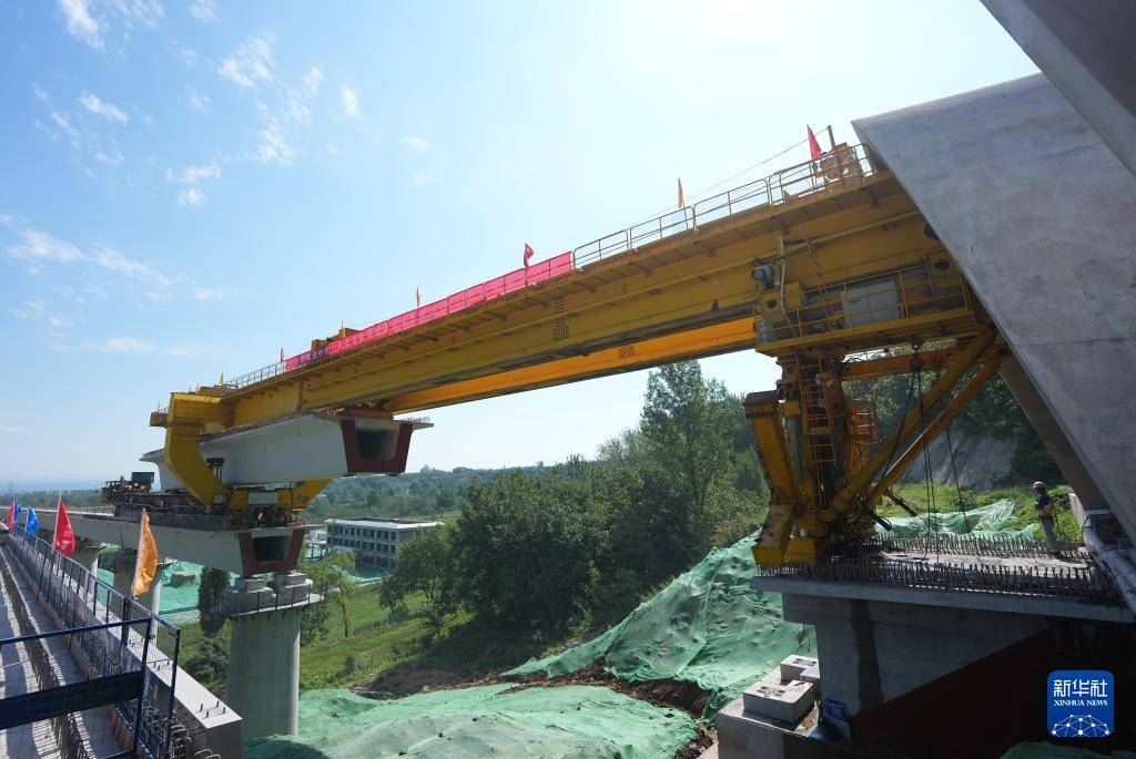 皇冠信用網正网
_西康高铁全线完成桥梁架设