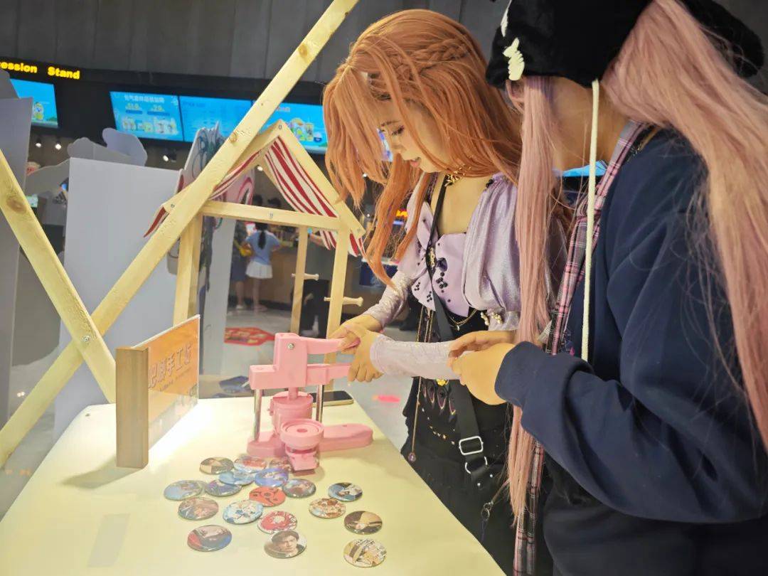 皇冠信用網在线开户
_“石头人”来哈尔滨皇冠信用網在线开户
了|万达影城举行《神奇四侠》影迷狂欢