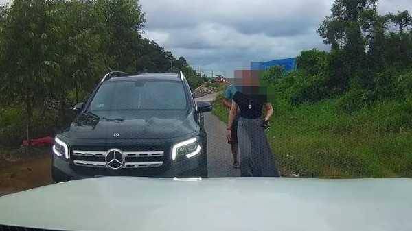 信用平台出租
_广西“亮证女司机”身份已查清信用平台出租
,当事人:将同对方见面沟通