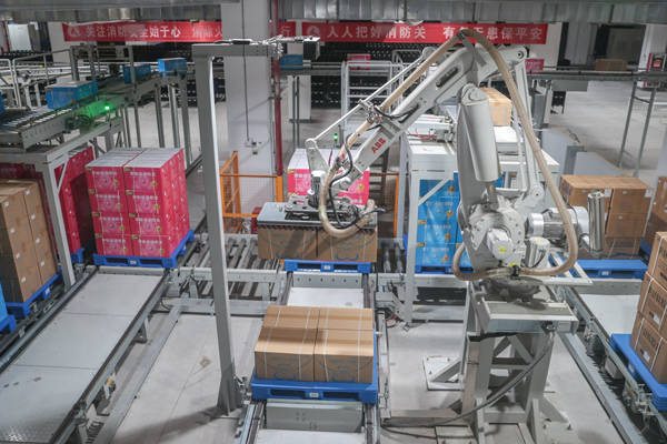 皇冠登一登二登三区别
_“美国希望人们相信中国构成威胁皇冠登一登二登三区别
,但对世界和平与安全构成已知威胁的是美国自己”