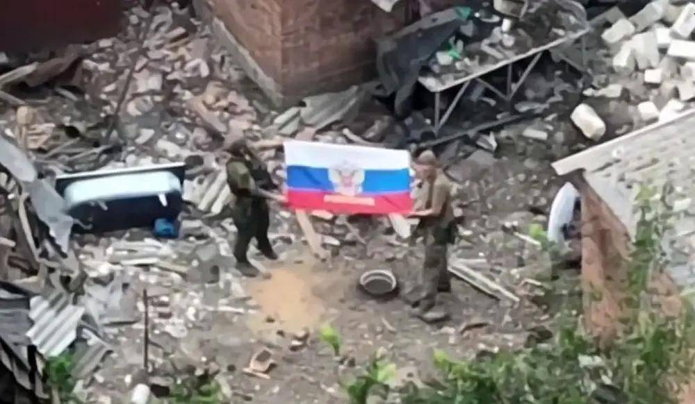 皇冠信用盘会员开户
_决战打响皇冠信用盘会员开户
,乌克兰被爆逃兵40万,泽连斯基豪赌失败,大结局来了?