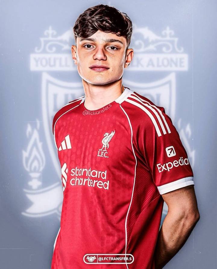 波兰甲组联赛
_要价4000万欧波兰甲组联赛
!意媒:利物浦3500万欧报价18岁中卫莱奥尼被拒