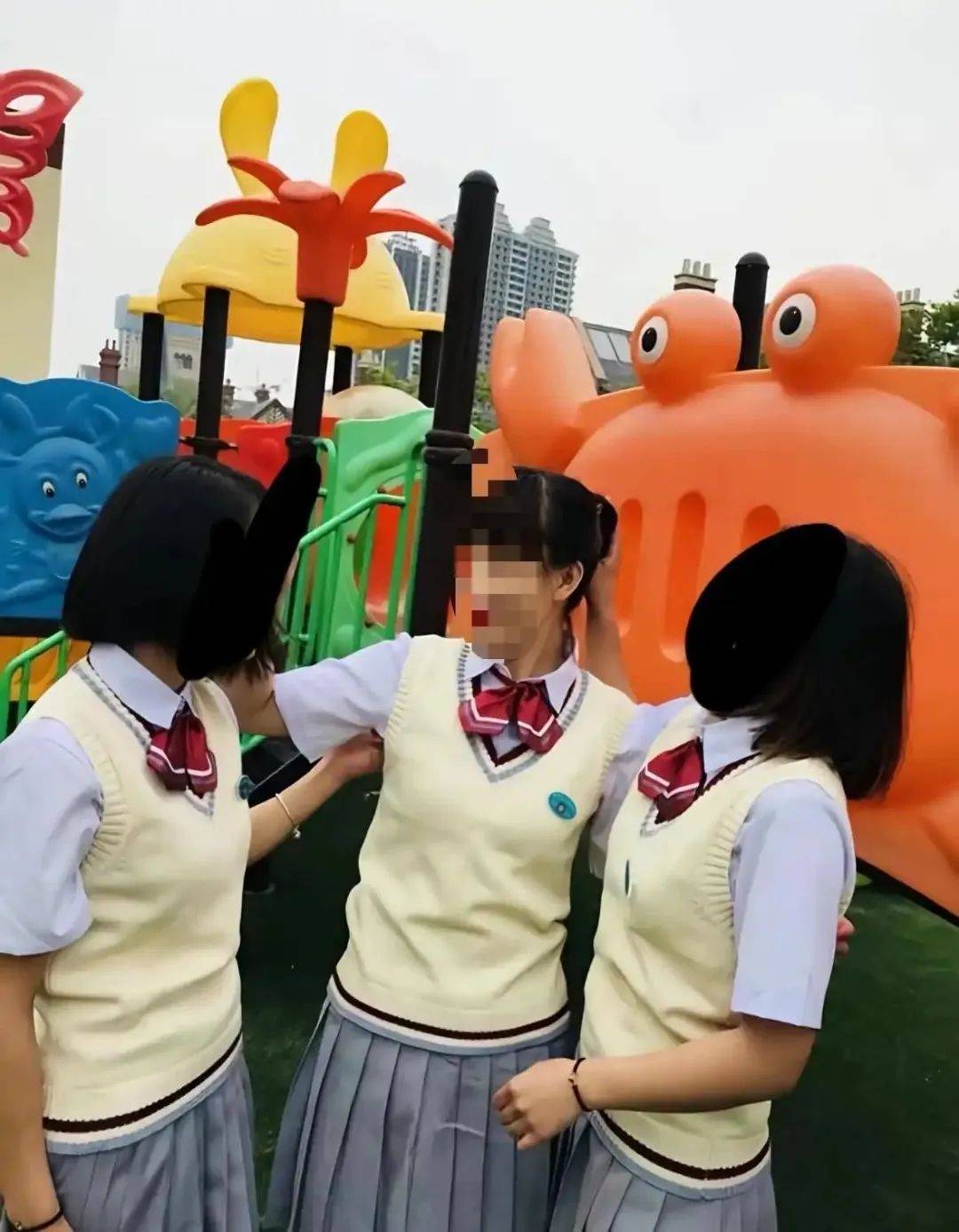 皇冠信用網注册开通
_34岁女子再找男友后皇冠信用網注册开通
,被赌徒前夫当儿子面残忍杀害;死者弟弟:姐姐曾卖房替他还赌债