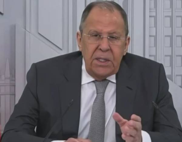 皇冠信用網最高占成_拉夫罗夫:对于特朗普提的所有调解建议皇冠信用網最高占成,泽连斯基都说“不”