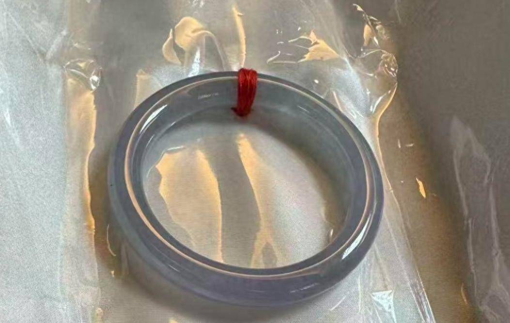 皇冠信用网会员
_女子通过顺丰寄出7万元翡翠手镯皇冠信用网会员
,顾客却收到空包裹,警方已立案